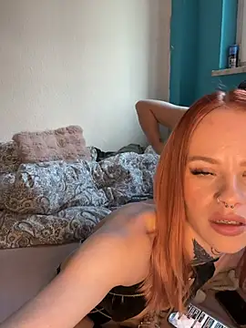 YoungAngelaxxx online show from 03/18/26, 04:41