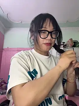 Leeeeiu online show from 06/11/26, 03:31