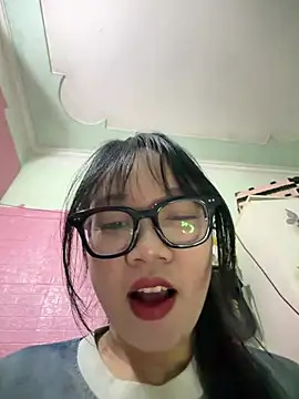 Leeeeiu online show from 06/30/26, 03:23