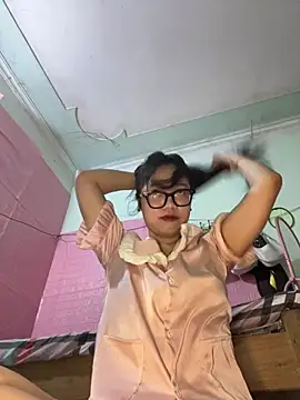 Leeeeiu online show from 04/09/26, 03:07