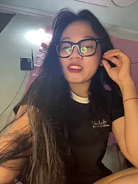 Leeeeiu online show from 05/06/26, 03:16