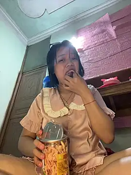 Leeeeiu online show from 04/14/26, 03:28