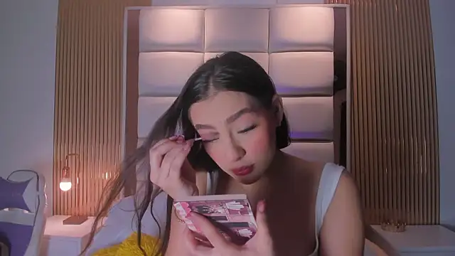 Megaan Rousee online show from 03/15/26, 11:39