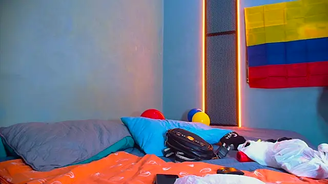 Hornyshow1 online show from 05/26/26, 12:25