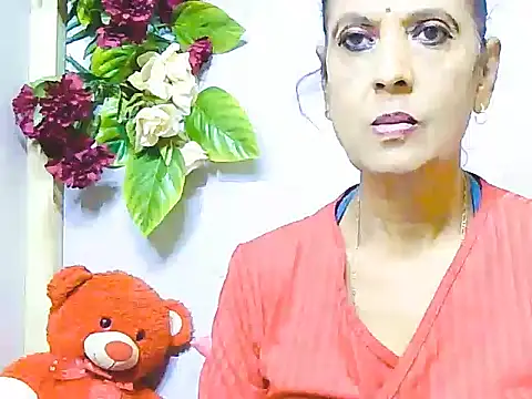 Snapshot of Hot_queen58 chatting on 06/03/26, 01:34 Hot queen58 online show from 06/03/26, 01:34