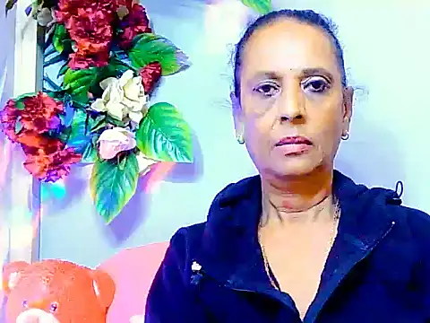 Snapshot of Hot_queen58 chatting on 06/06/26, 05:34 Hot queen58 online show from 06/06/26, 05:34