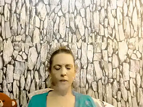 Snapshot of Hot_queen58 chatting on 05/17/26, 07:30 Hot queen58 online show from 05/17/26, 07:30