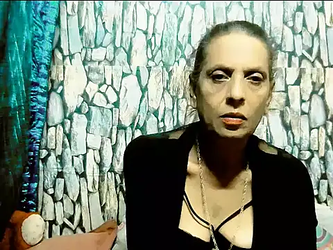 Snapshot of Hot_queen58 chatting on 05/13/26, 04:19 Hot queen58 online show from 05/13/26, 04:19