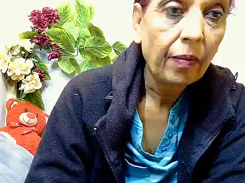 Snapshot of Hot_queen58 chatting on 07/06/26, 06:42 Hot queen58 online show from 07/06/26, 06:42