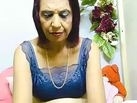 Snapshot of Hot_queen58 chatting on 06/25/26, 05:29 Hot queen58 online show from 06/25/26, 05:29