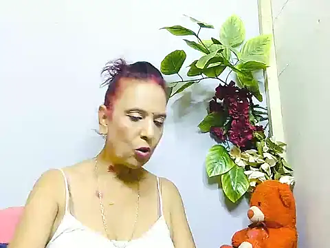 Snapshot of Hot_queen58 chatting on 06/19/26, 05:08 Hot queen58 online show from 06/19/26, 05:08