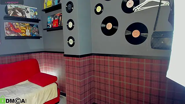 KiittieX online show from 04/15/26, 07:36