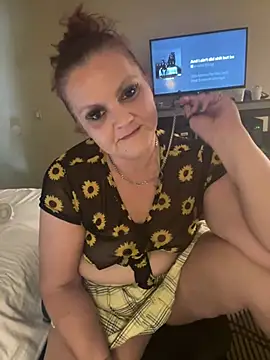 Snapshot of LoveMohr24 chatting on 03/01/26, 06:41 LoveMohr24 online show from 03/01/26, 06:41