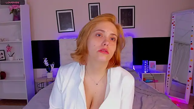 DellaRows online show from 04/15/26, 05:02