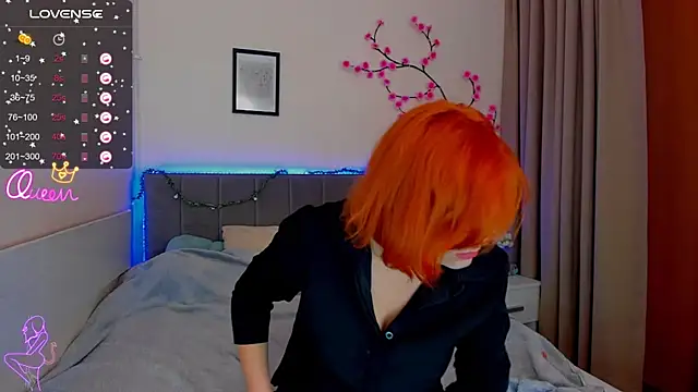 Snapshot of DellaRows chatting on 05/15/26, 05:49 DellaRows online show from 05/15/26, 05:49