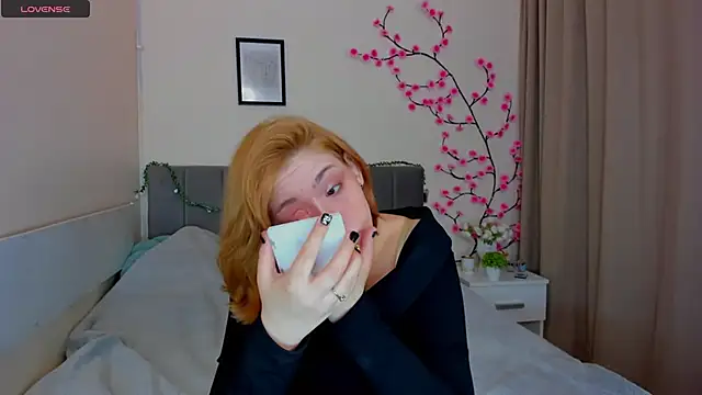 DellaRows online show from 04/14/26, 05:34