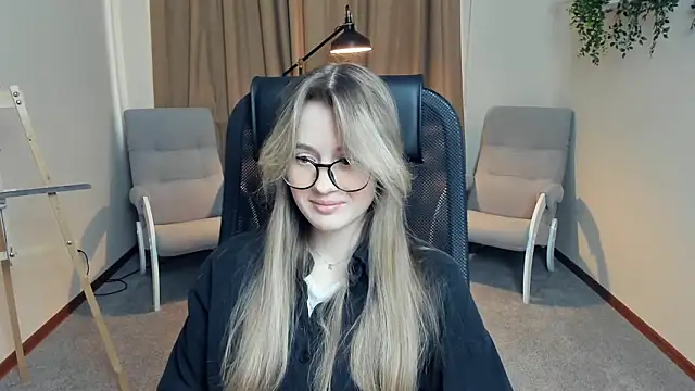 DortheaHupy online show from 03/04/26, 08:00