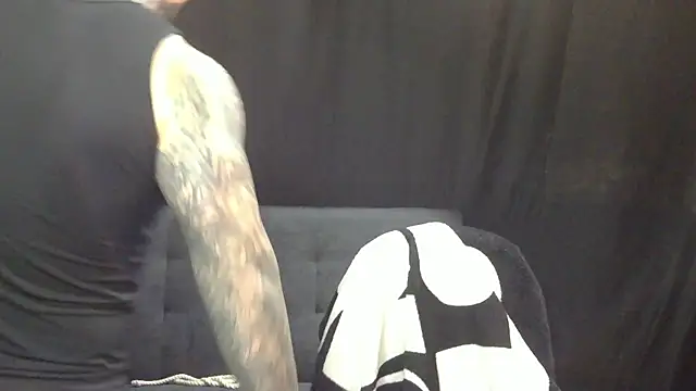 devilWithTats online show from 04/24/26, 11:01