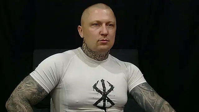 Snapshot of devilWithTats chatting on 05/26/26, 11:19 devilWithTats online show from 05/26/26, 11:19