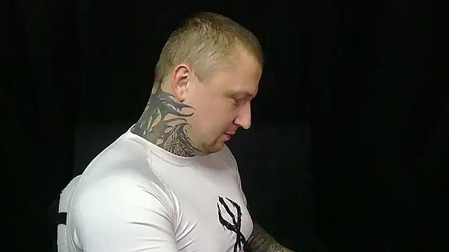Snapshot of devilWithTats chatting on 05/24/26, 11:54 devilWithTats online show from 05/24/26, 11:54