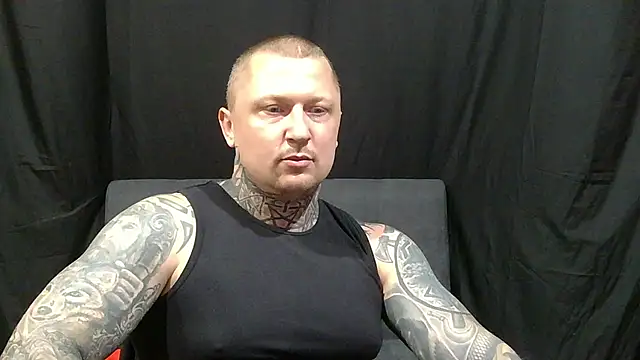 Snapshot of devilWithTats chatting on 06/06/26, 09:36 devilWithTats online show from 06/06/26, 09:36