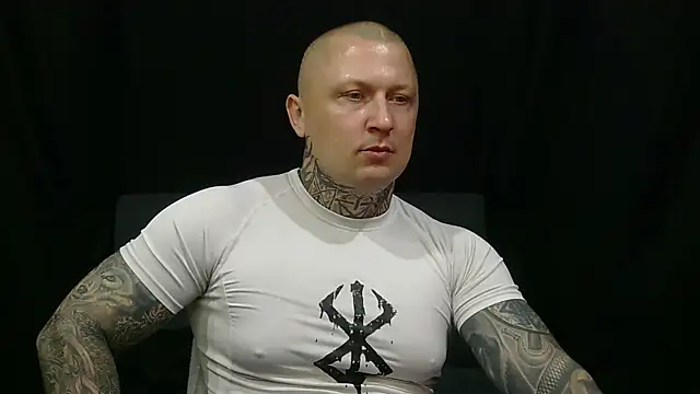 Snapshot of devilWithTats chatting on 05/25/26, 07:29 devilWithTats online show from 05/25/26, 07:29