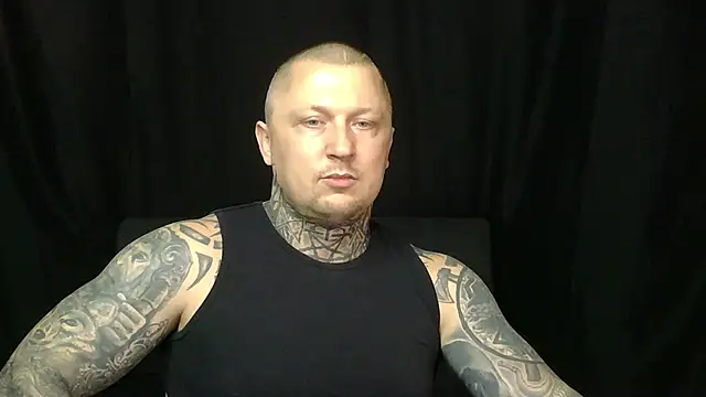 Snapshot of devilWithTats chatting on 05/30/26, 08:42 devilWithTats online show from 05/30/26, 08:42