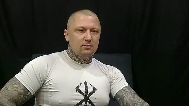 Snapshot of devilWithTats chatting on 05/28/26, 02:34 devilWithTats online show from 05/28/26, 02:34