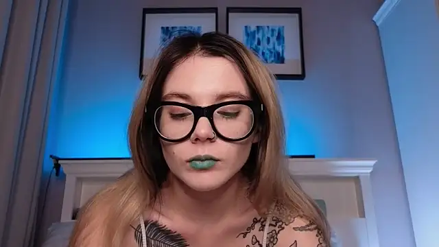 AliceTease online show from 05/16/26, 07:24