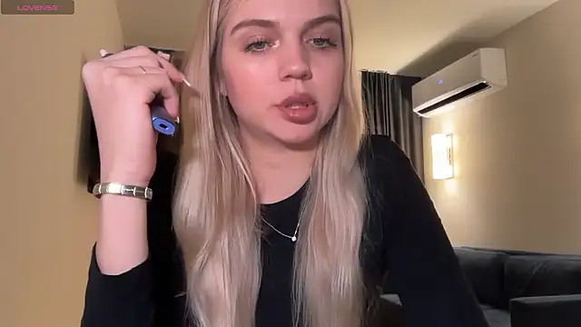 AlexaDeviliciouss online show from 03/18/26, 08:43