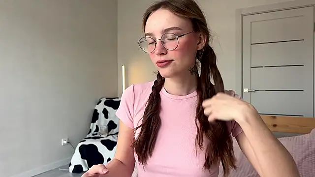 Lolatatee online show from 03/23/26, 05:07