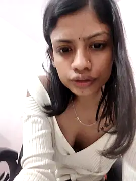 Snapshot of Roshni-253 chatting on 03/02/26, 06:04 Roshni-253 online show from 03/02/26, 06:04