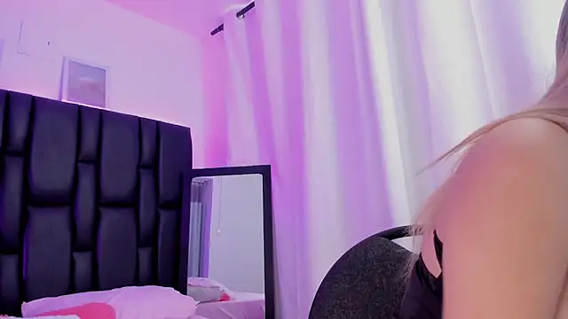 Sharon Storm online show from 03/19/26, 02:06