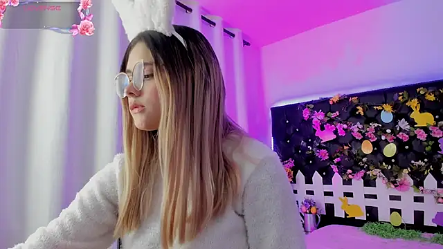 Sharon Storm online show from 04/06/26, 02:40