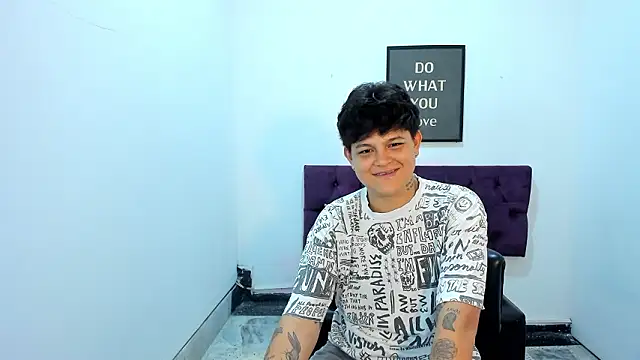 TomBoy Natali online show from 03/22/26, 06:31