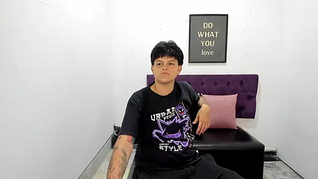 TomBoy Natali online show from 04/14/26, 06:35