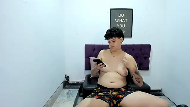 TomBoy Natali online show from 04/09/26, 06:58