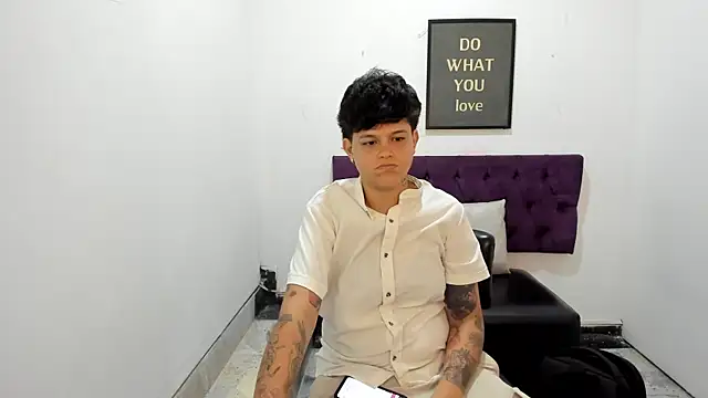 TomBoy Natali online show from 04/11/26, 07:06