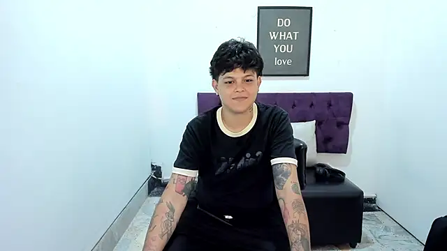 TomBoy Natali online show from 04/08/26, 06:53