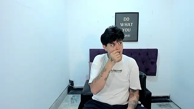 TomBoy Natali online show from 03/25/26, 06:40