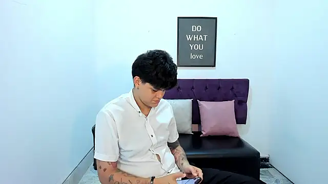 TomBoy Natali online show from 03/21/26, 06:45