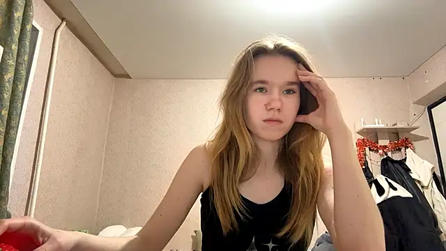 LeomaJee online show from 04/19/26, 07:16