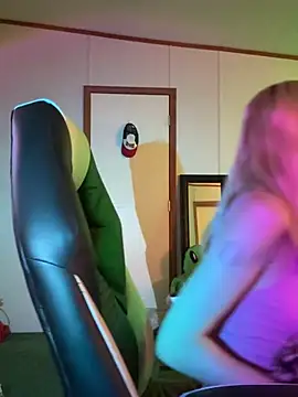 Rainsworld420 online show from 04/19/26, 03:29