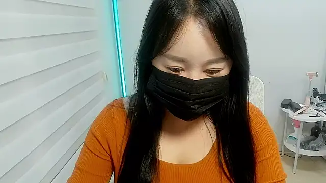 Snapshot of myboy6989 chatting on 03/29/26, 01:24 myboy6989 online show from 03/29/26, 01:24