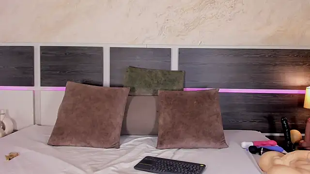 Natalia Cruzz online show from 03/29/26, 09:27