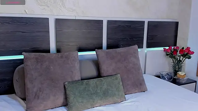 Natalia Cruzz online show from 05/22/26, 07:34