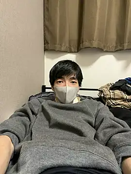 Snapshot of Ayutoda chatting on 03/04/26, 04:04 Ayutoda online show from 03/04/26, 04:04