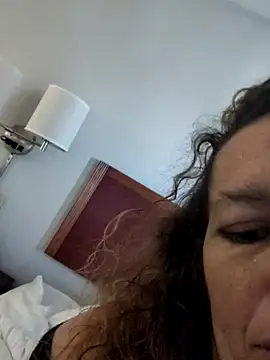 Snapshot of VelvetRae chatting on 02/28/26, 03:33 VelvetRae online show from 02/28/26, 03:33