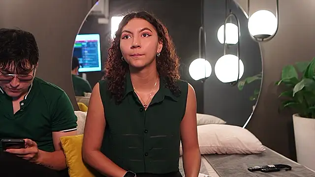 Mia and Belmonth online show from 03/19/26, 06:41