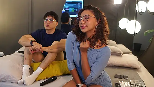 Mia and Belmonth online show from 03/04/26, 12:24